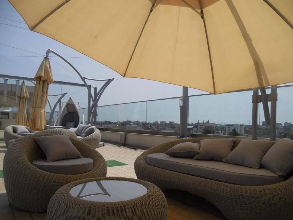 Marshal Garden Hotel ブカレスト エクステリア 写真 The Sky Bar